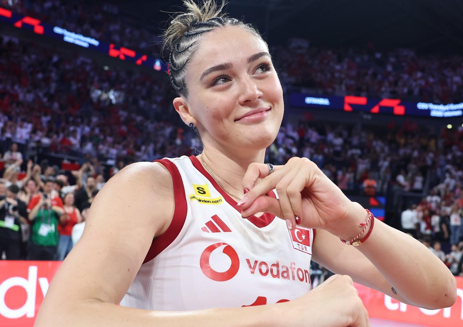 Zehra Güneş'in Gözünden: O Final Gecesinde 'Takım' Olmanın Anatomisi