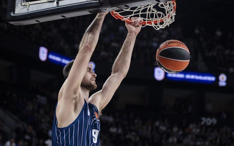 Georgios Papagiannis Dönüşü: Anadolu Efes’in Pota Altında Yeni Bir Dönem