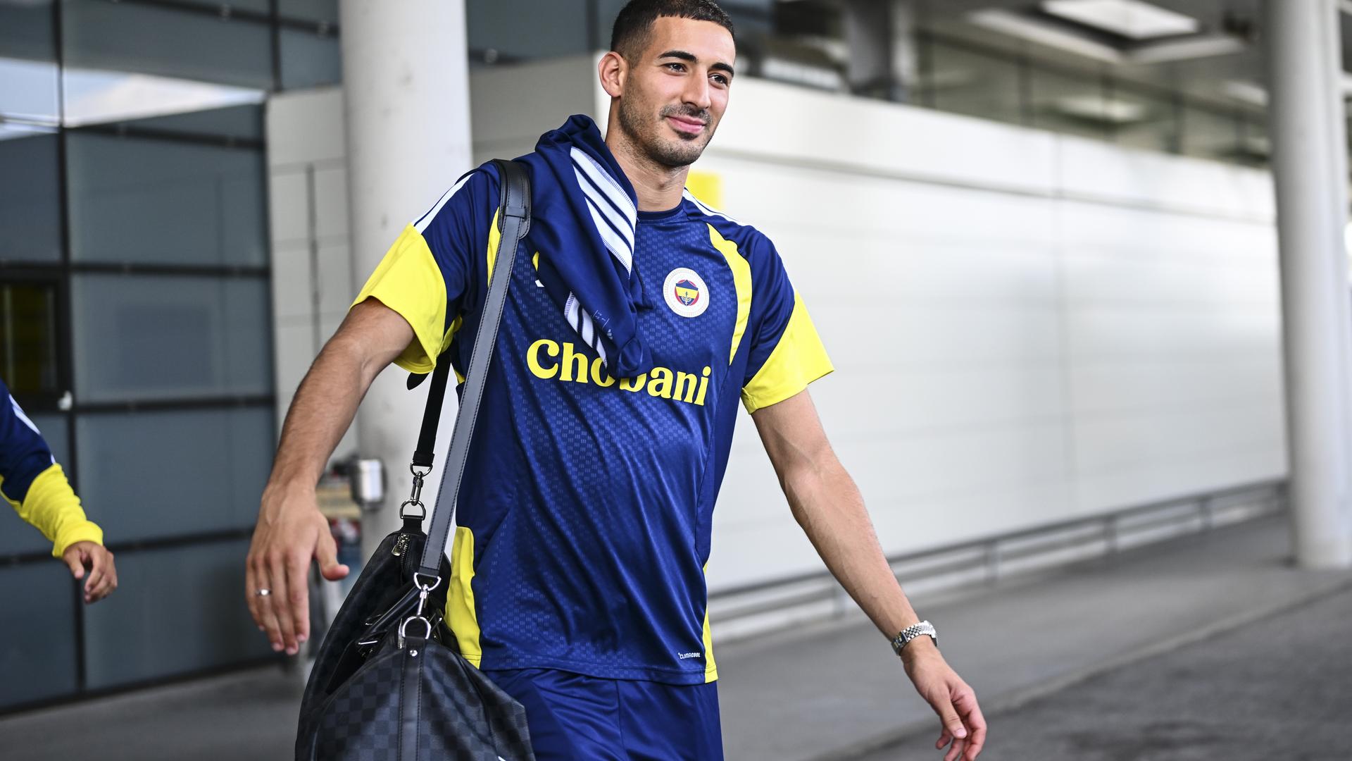 Fenerbahçe'de Mert Müldür Şoku: Bek Bölgesinde Taktiksel Revizyon Zorunluluğu