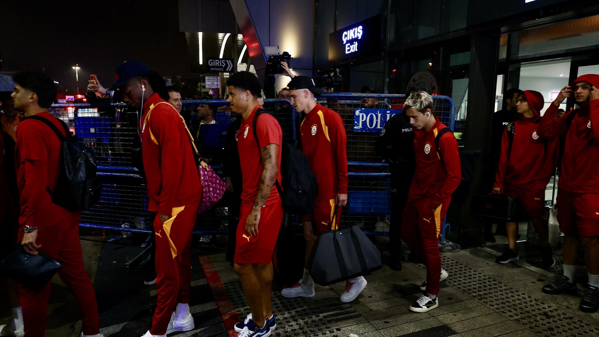 Galatasaray'ın Trabzon Çıkarması: Zorlu Deplasmanda Stratejik Analiz