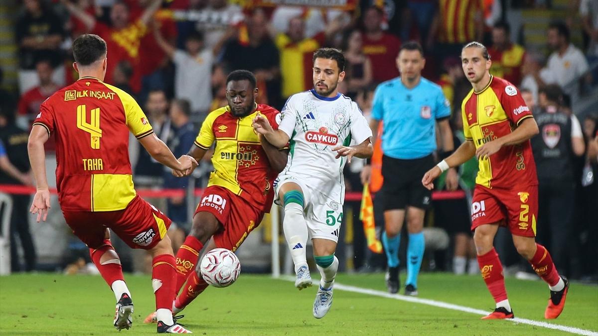 Göztepe-Rizespor Denklemi: İzmir'de Taktiksel Kısır Döngü ve Çözülemeyen Düğümler