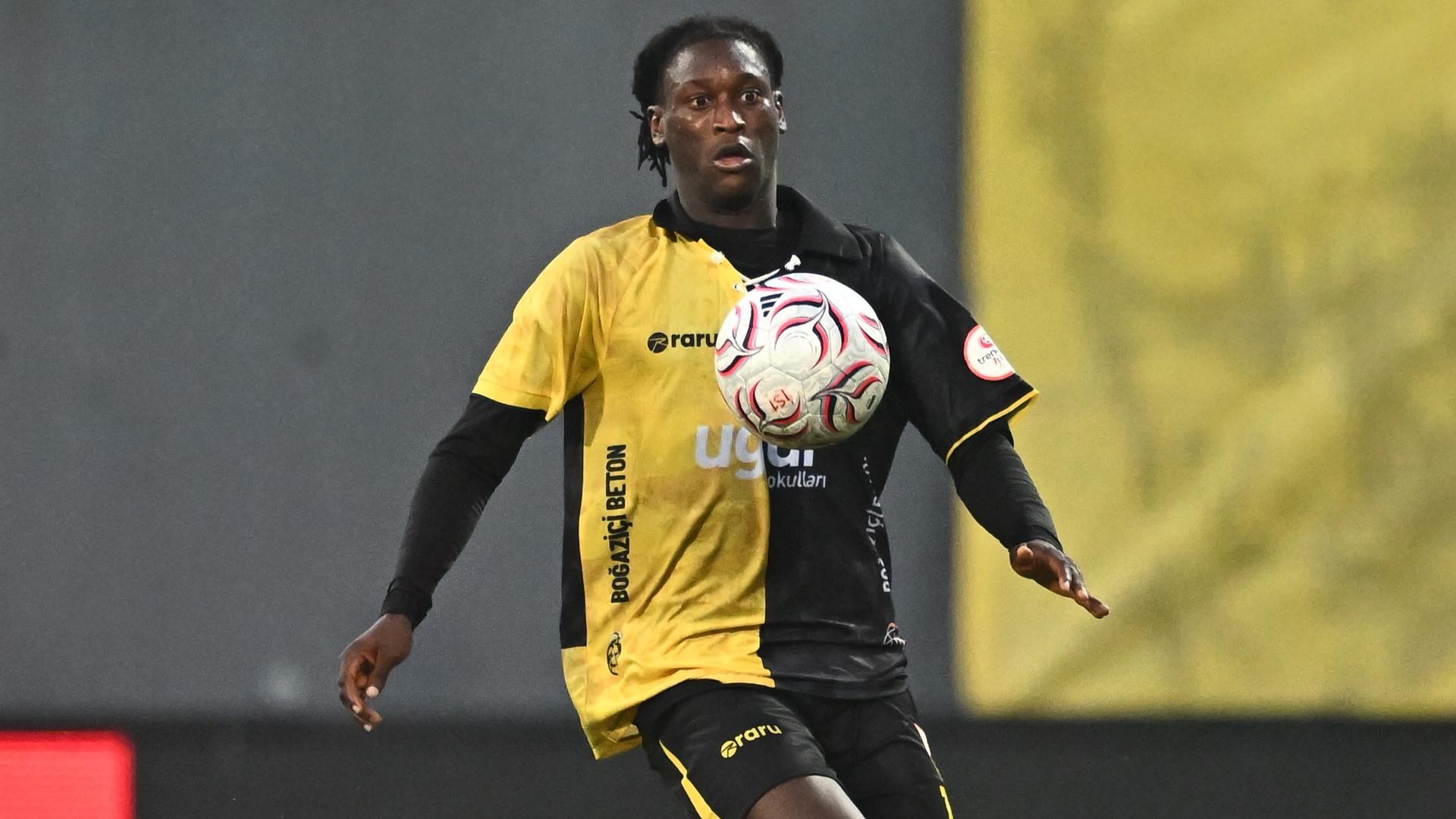İstanbulspor'da Elvin Mendy Korkuttu: Sağlık Raporu ve Saha İçi Yansımaları