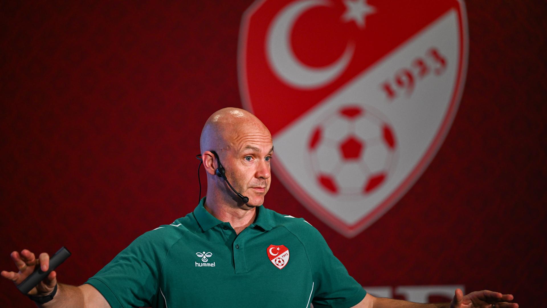 Anthony Taylor'ın Süper Lig Raporu: Hakemlikte Yeni Bir Milat mı?