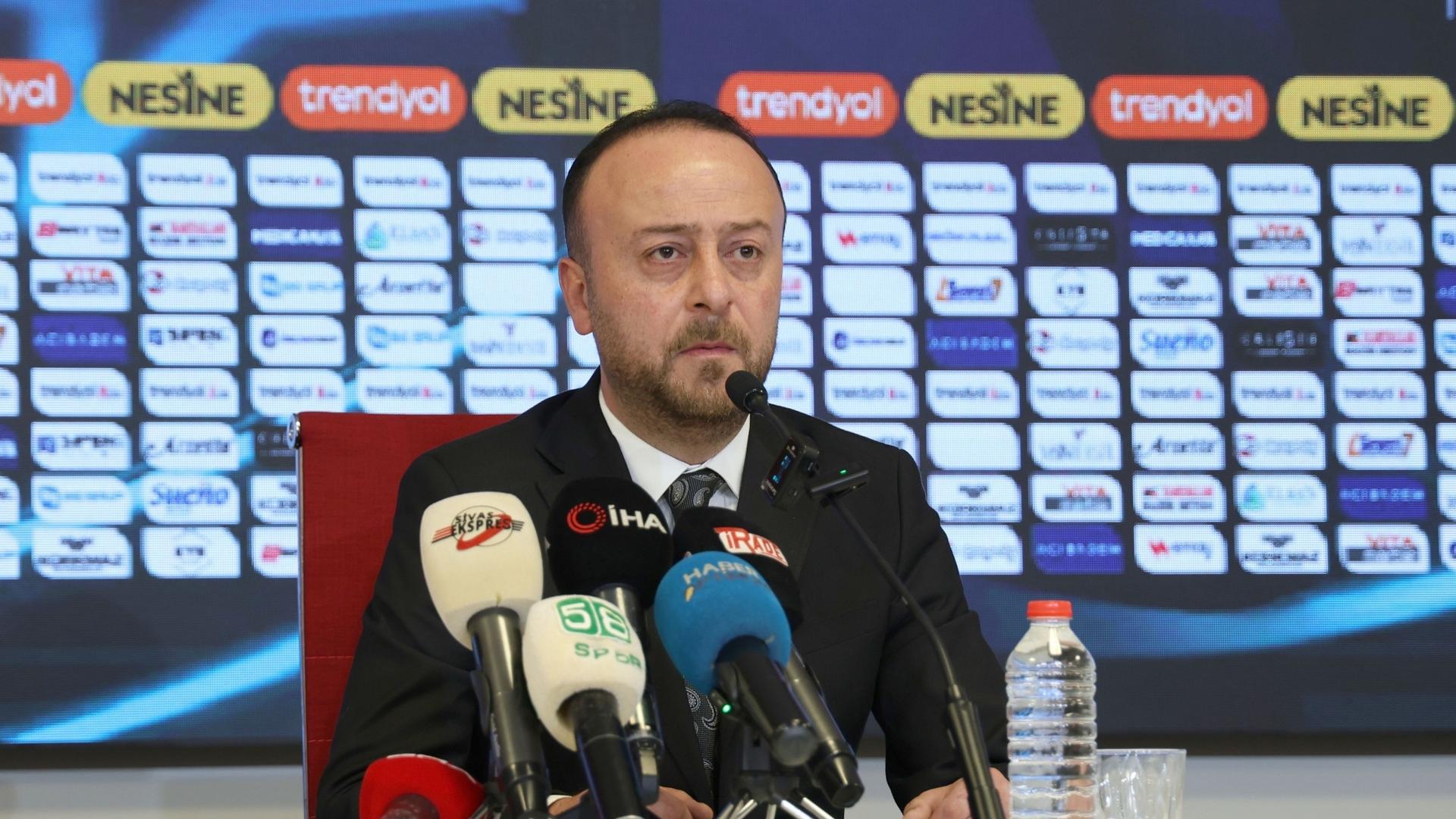 Burak Özçoban ve Ekenler Beton Sivasspor'un VAR İsyanı: Sistem mi Yozlaştı?