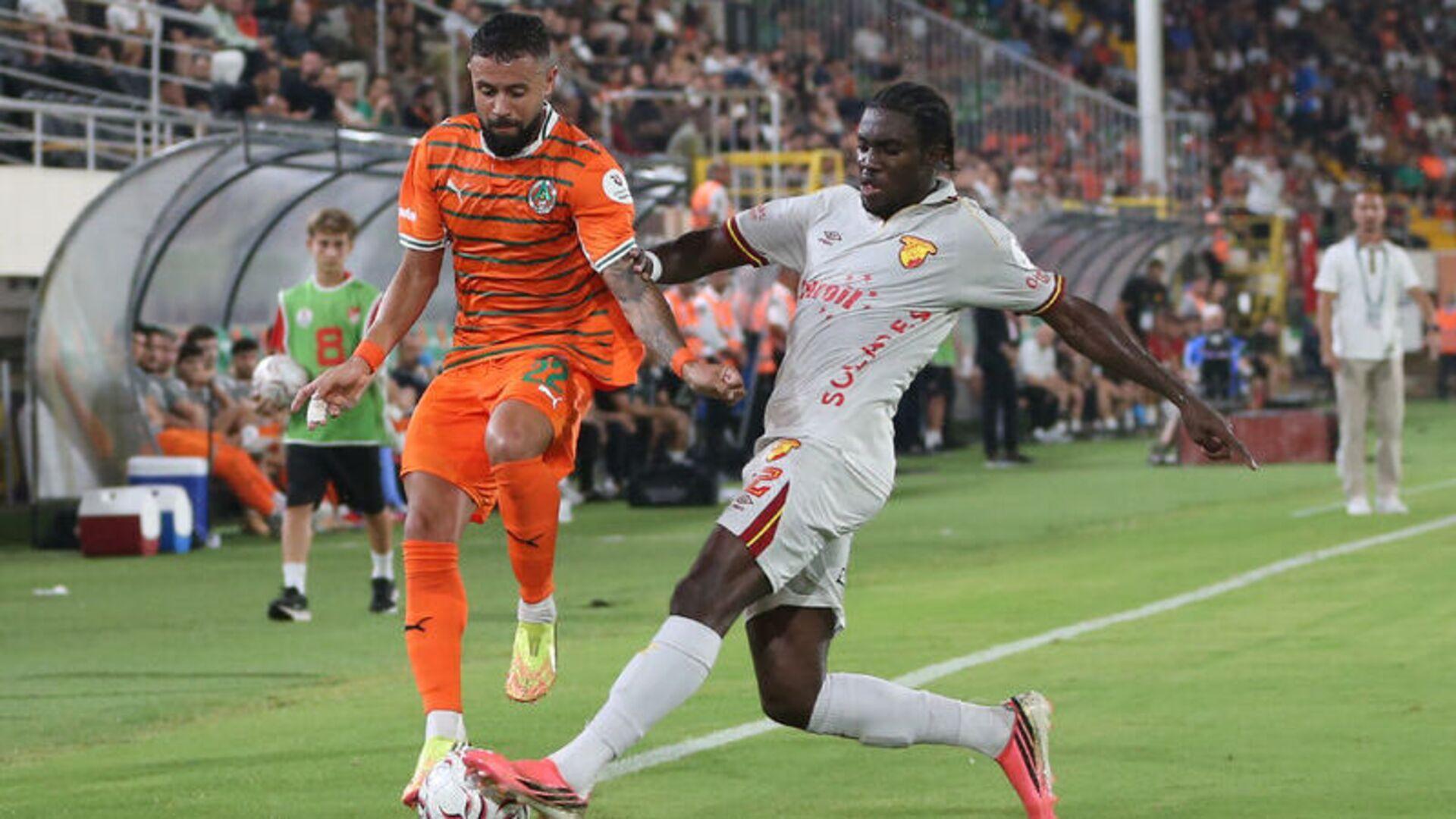 Alanyaspor-Göztepe: 2-2'lik Düelloda Taktiksel Kırılmalar ve Oyun Felsefeleri