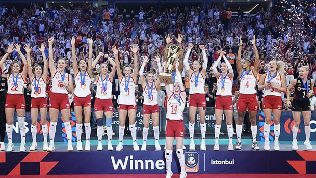 Kulis: Bakan Bak, Avrupa şampiyonu A Milli Kadın Voleyb...