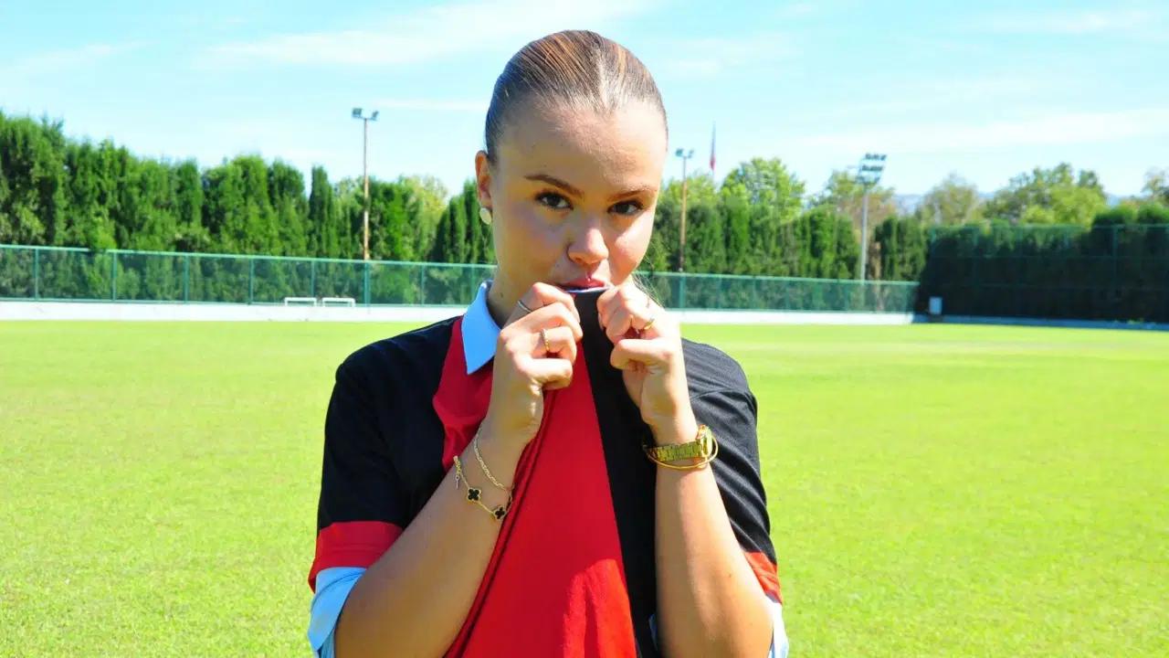 Turgutluspor'un ilk kadın teknik direktörü Zeynep Mestan: 'Türk futbolunda kadınlar daha fazla yer almalı'