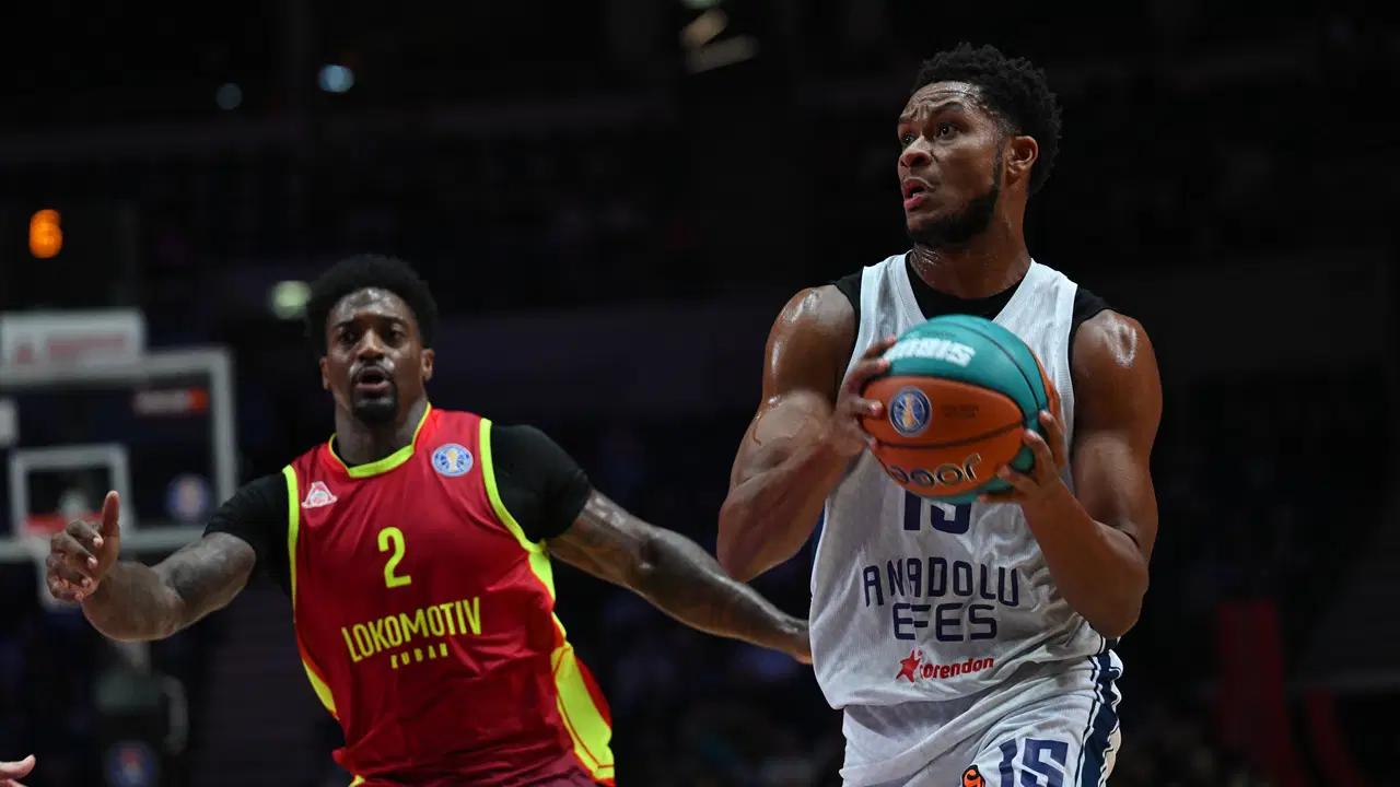 Anadolu Efes'in VTB Zaferi: Yeni Sezonda Avrupa'ya Verilen Sert Mesaj