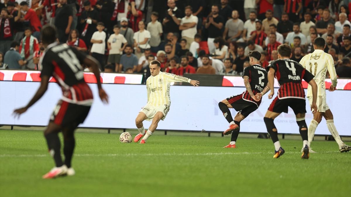 Fenerbahçe Gaziantep'te Direkleri Geçemedi: Şampiyonluk Yarışında Kritik Kayıp