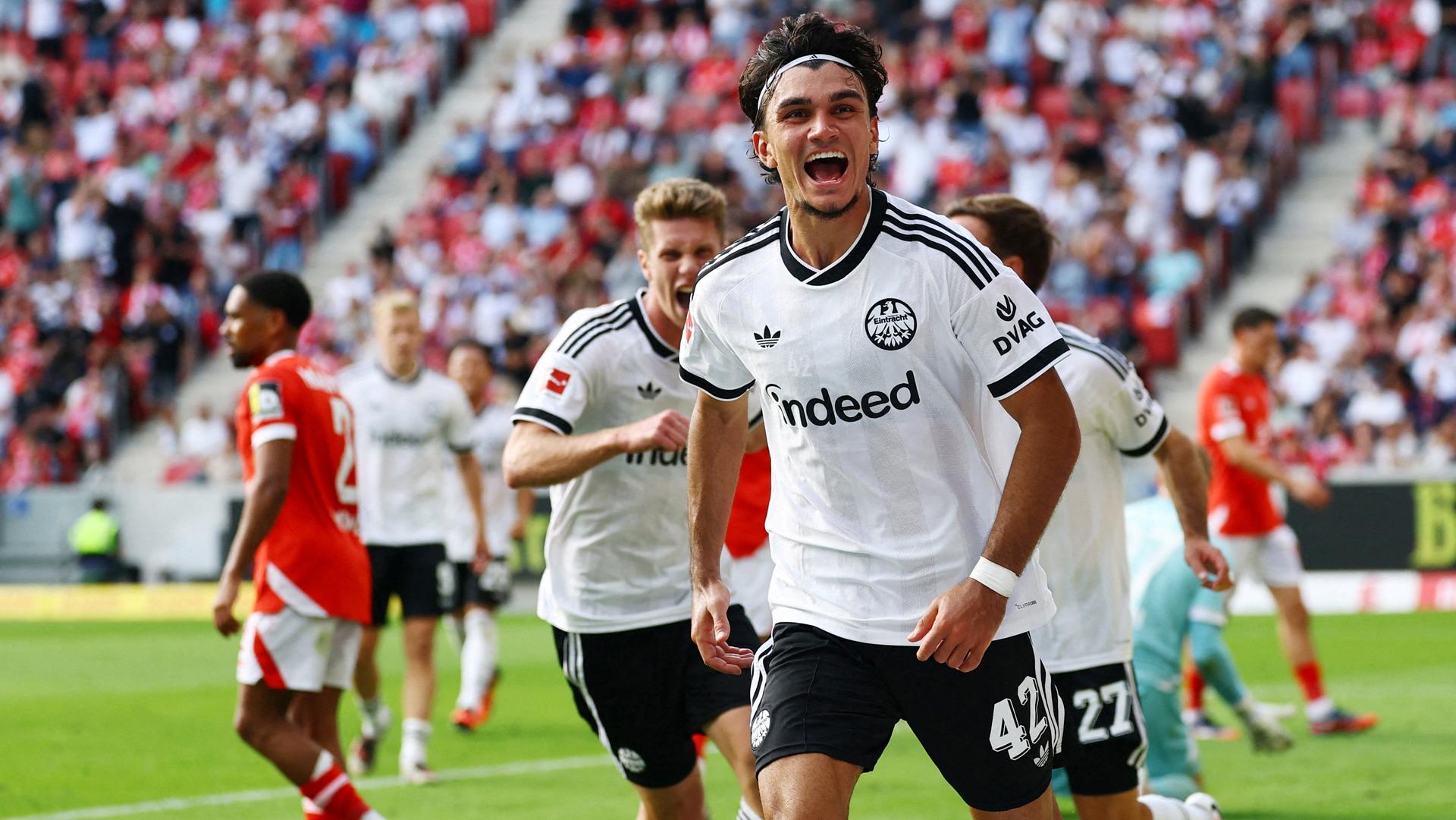 Can Uzun'un Frankfurt'taki Büyük Yükselişi: Mainz Deplasmanında Gol Şovu