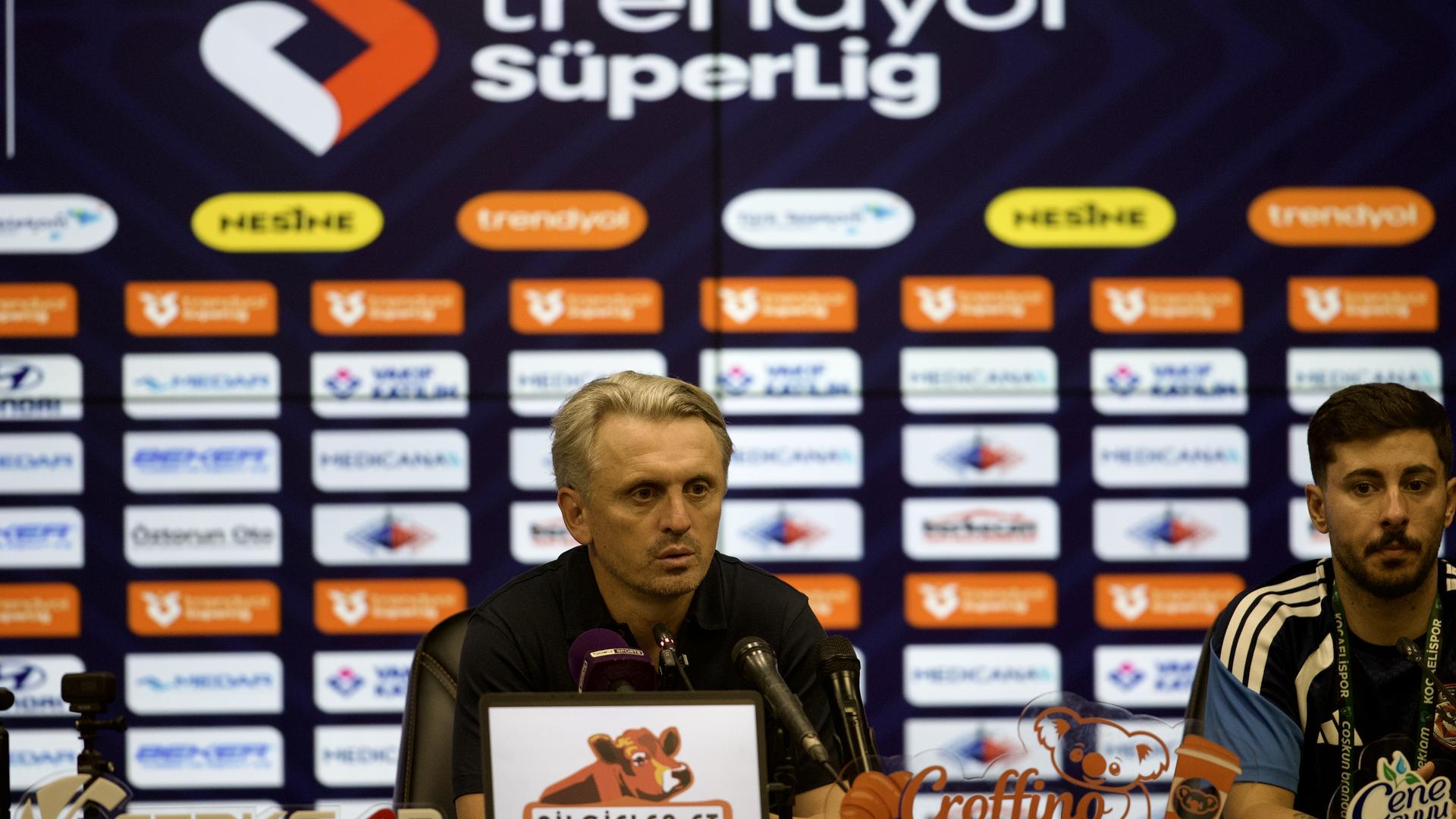 Orhan Ak'ın Gaziantep FK'sinde Kriz: Kocaelispor Mağlubiyeti ve Gelecek Kaygısı