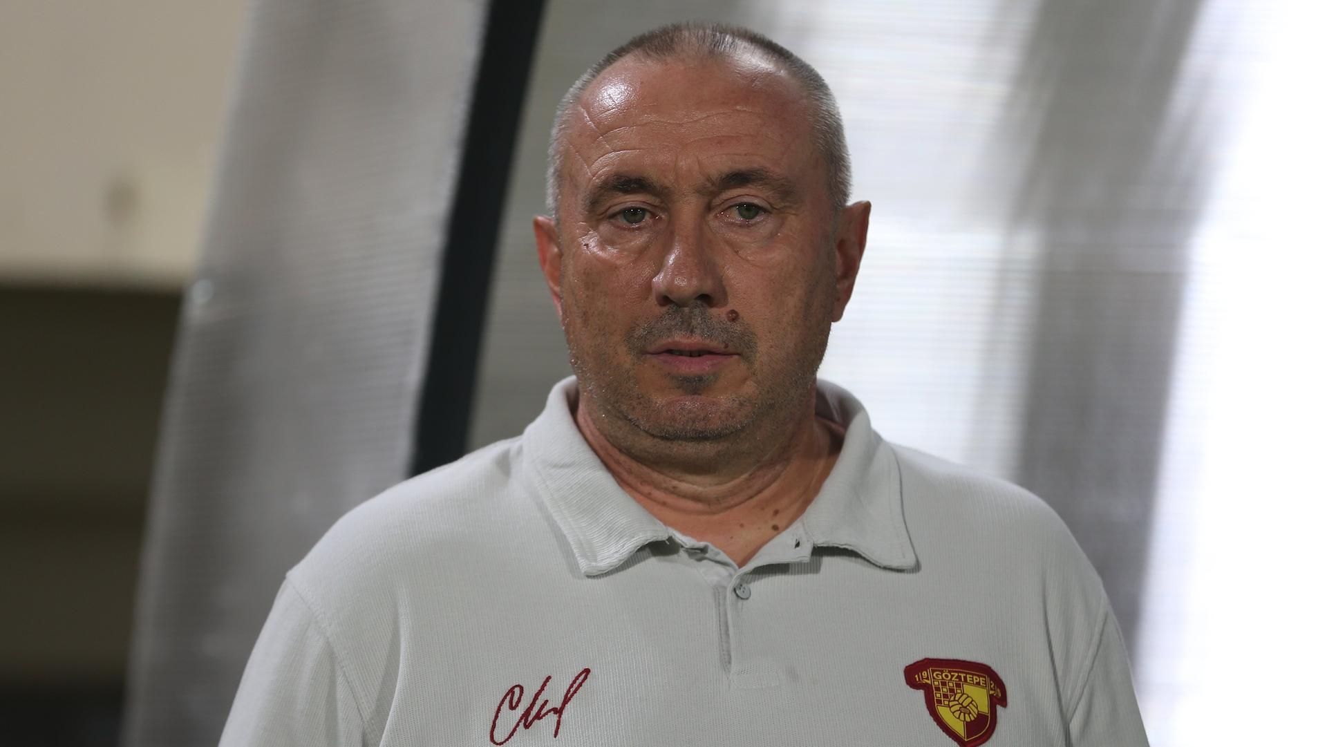 Stanimir Stoilov'un Göztepe'sinde Savunma Çıkmazı: Taktiksel Bir Analiz