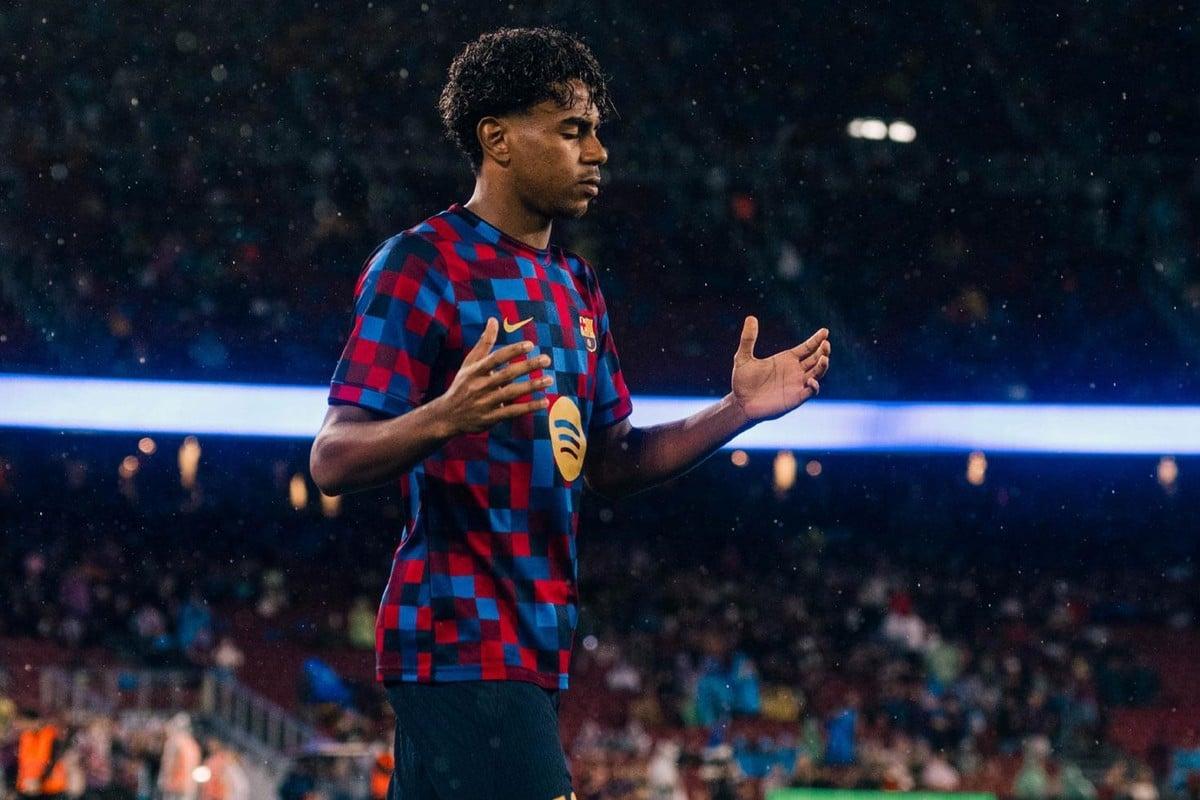Barcelona'nın Camp Nou Fırtınası: Galatasaray'ın Dev Rakibi Alev Aldı
