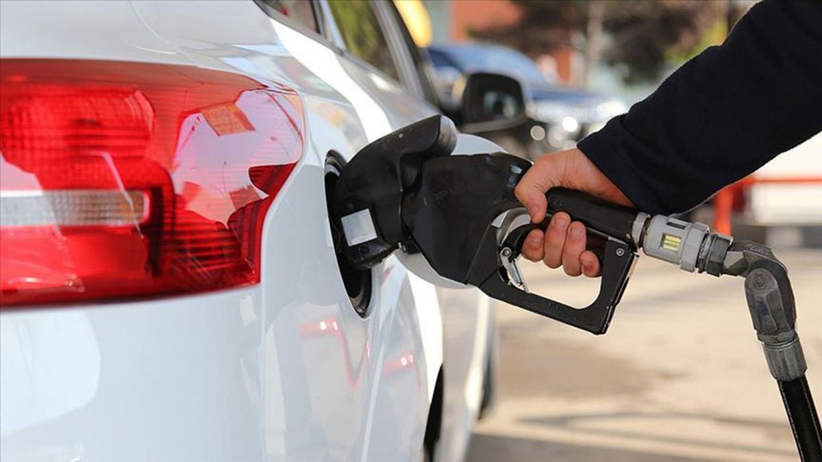 Motorine Gece Yarısı İndirimi Geldi: 100 TL Barajı Yıkıldı!