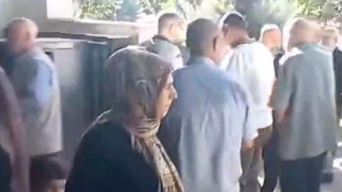 5 saatlik kuyruk ve 1 kilo kıyma: Türk futbolunun ekonomik çıkmazı