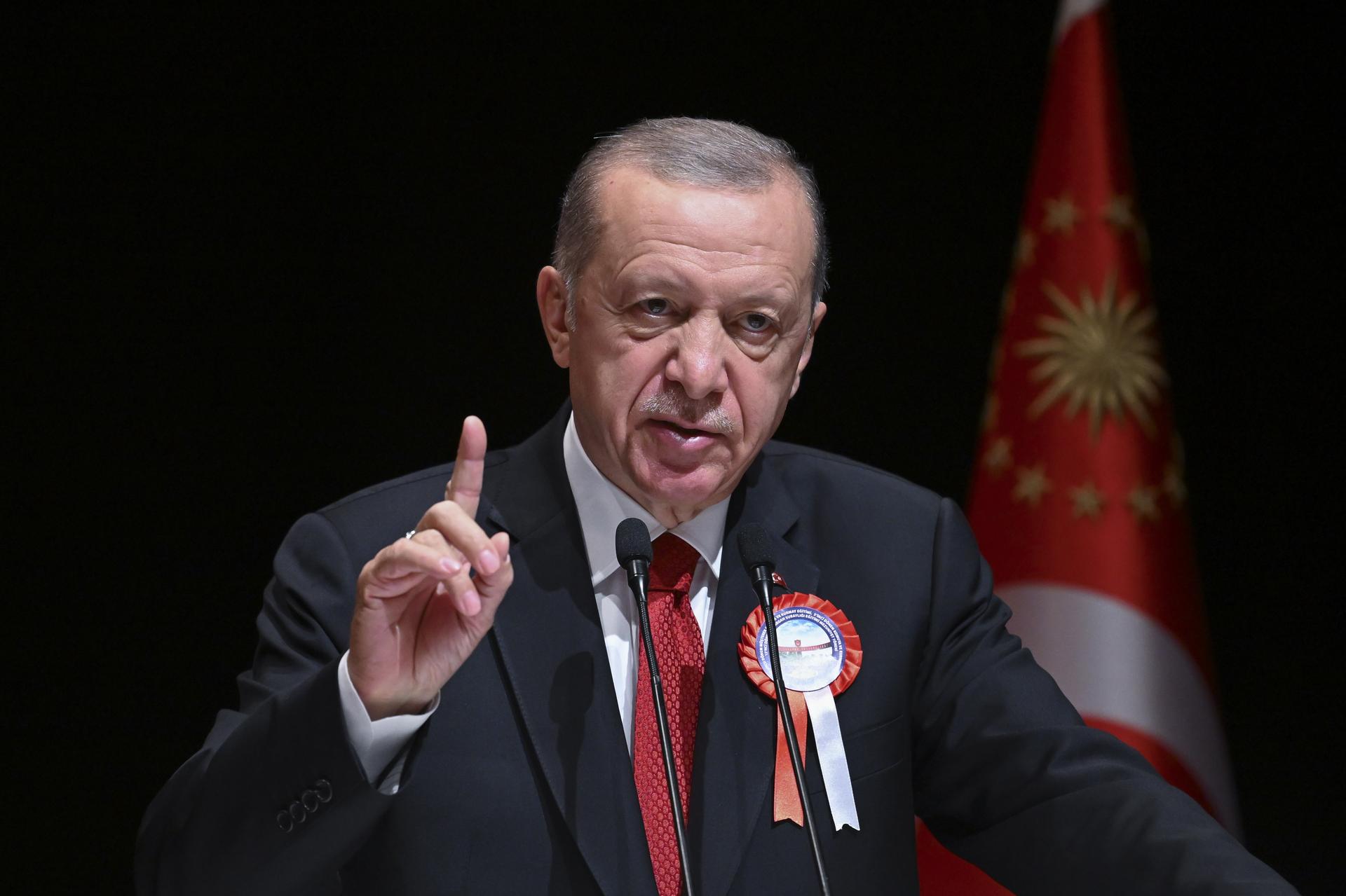 AKP'de seçim süreci başladı: Siyaset ve spor kulüplerine yansımaları