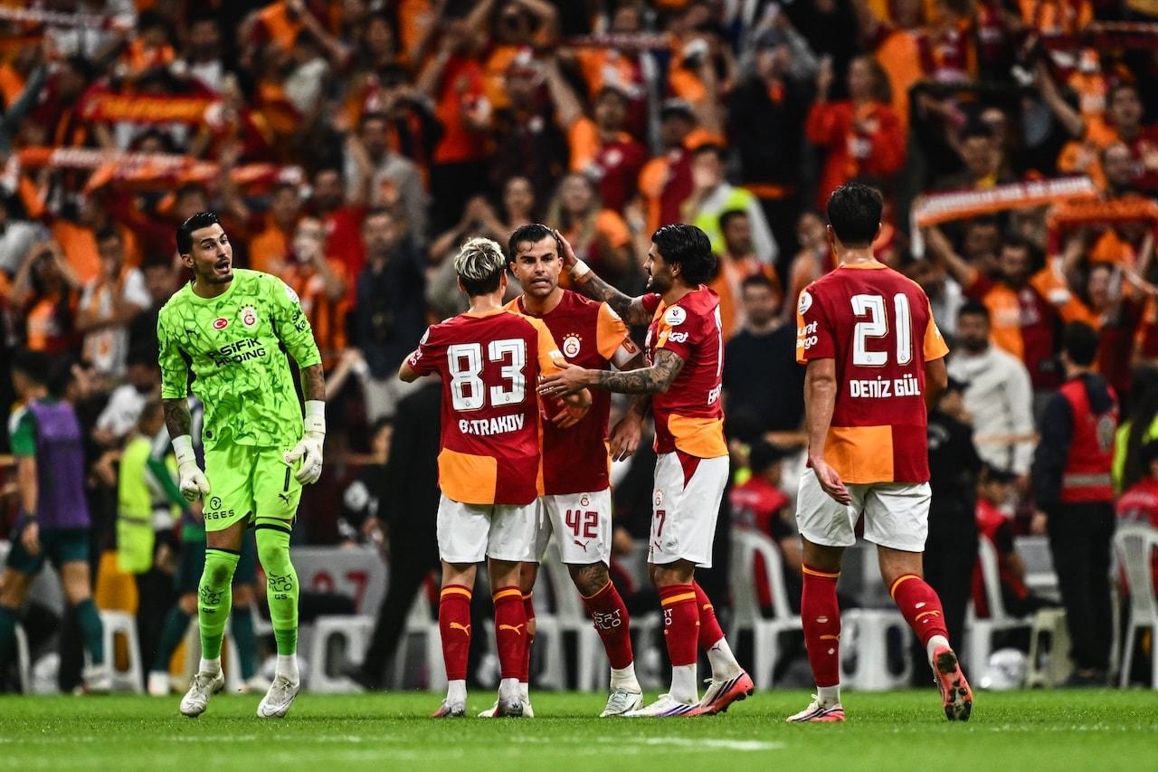 Galatasaray Abdülkerim ile kazandı, liderliği geri aldı