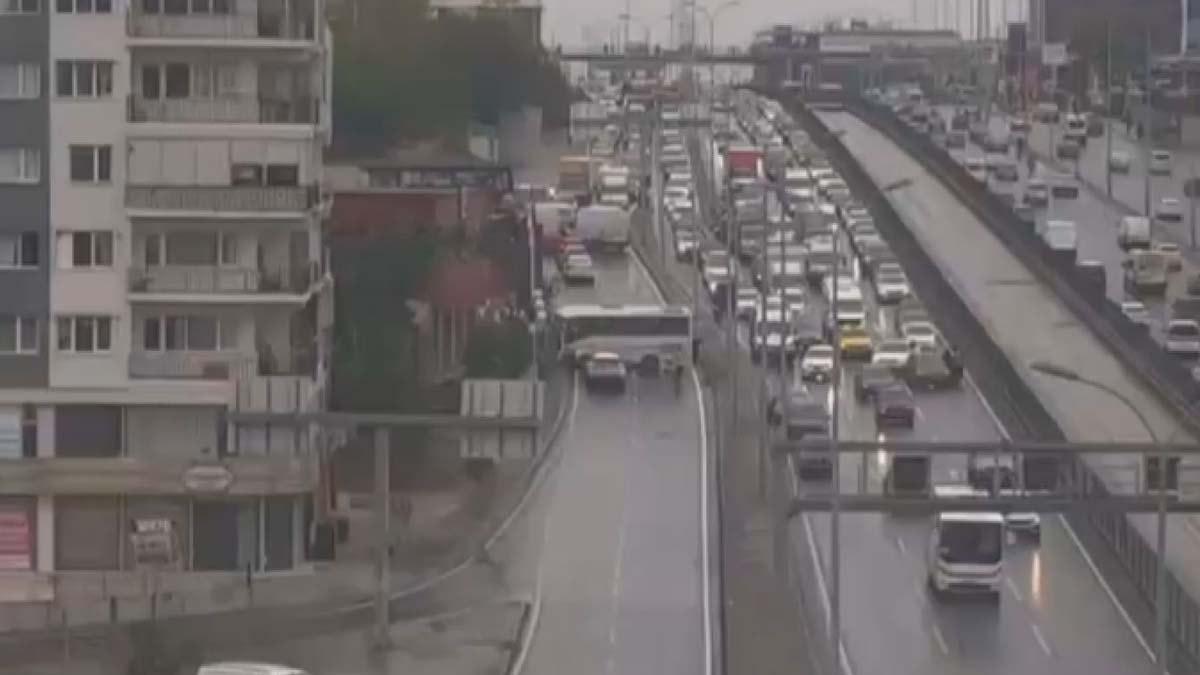 Avcılar'da Trafik Kazası: Spor Camiasını Sarsan Servis Midibüsü Faciası