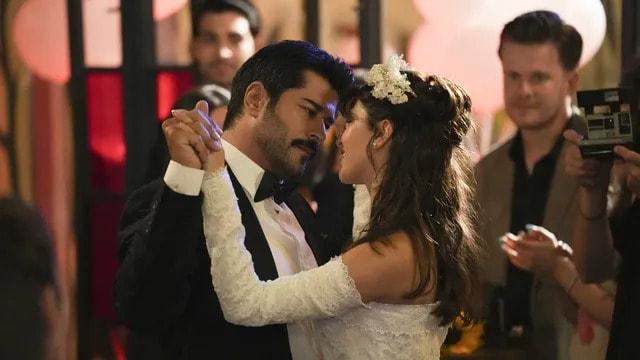 Burak Özçivit'in Yeni Projesi: Ekranlarda Şampiyonluk Yarışı Tadında Bir Dönem