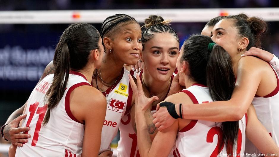 Filenin Sultanları'na yabancı damat: Voleybolda sürpriz evlilik