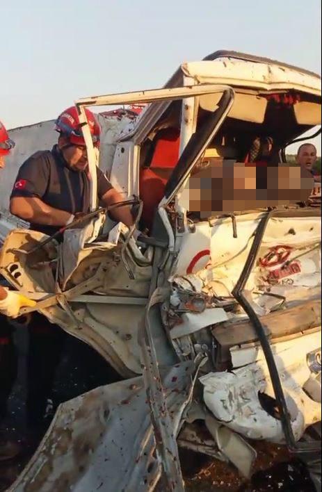 Spor Dünyasını Yasa Boğan Kaza: Kamyonet Tıra Çarptı, 2 Can Kaybı